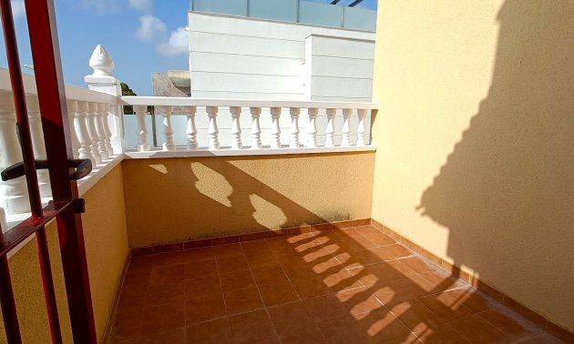 Resale - Villa -
Orihuela Costa - Lomas de Don Juan