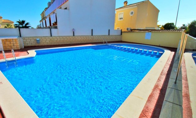 Resale - Villa -
Orihuela Costa - Lomas de Don Juan