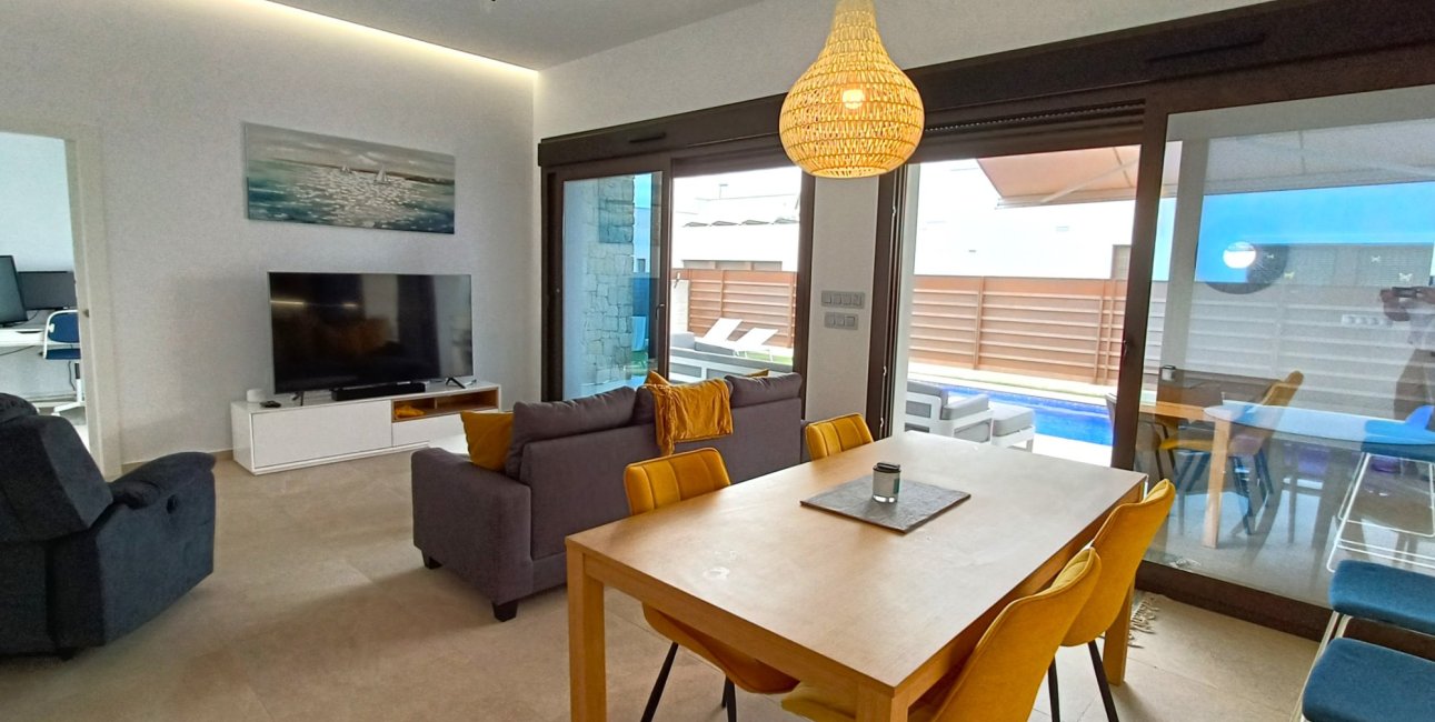 Resale - Villa -
Los Montesinos - Entre Naranjos / Vistabella Golf