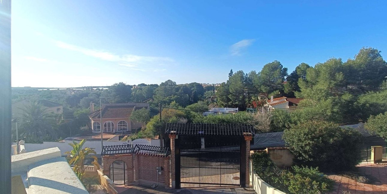 Resale - Bungalow -
Algorfa - Montemar