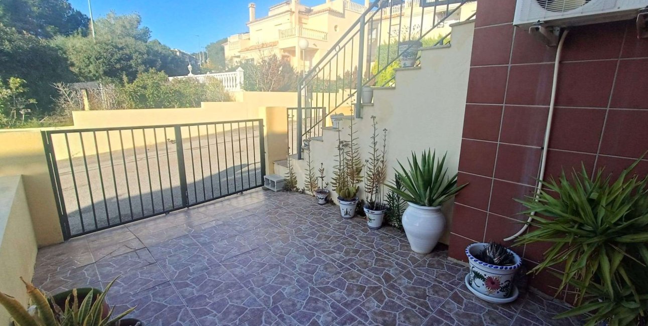 Resale - Bungalow -
Algorfa - Montemar