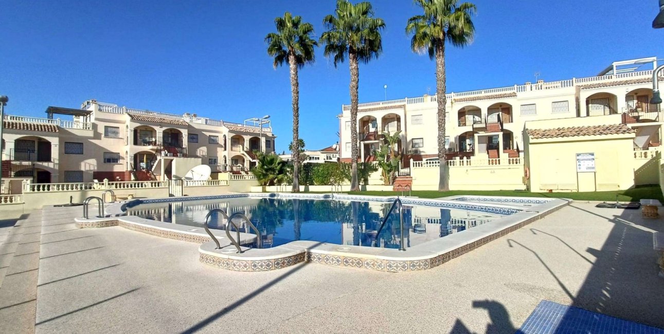 Resale - Bungalow -
Algorfa - Montemar