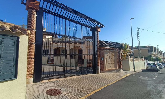 Resale - Bungalow -
Algorfa - Montemar
