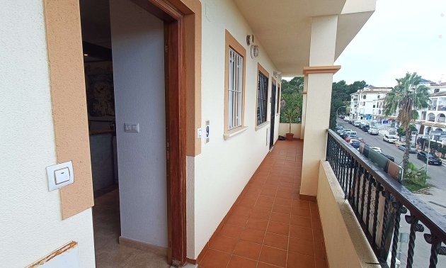 Resale - Apartment / flat -
Orihuela Costa - Villamartin