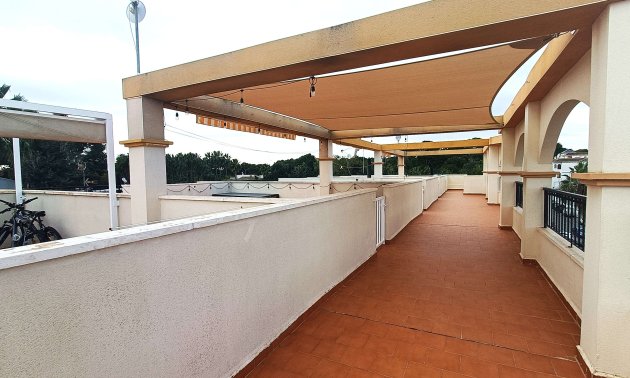 Resale - Apartment / flat -
Orihuela Costa - Villamartin
