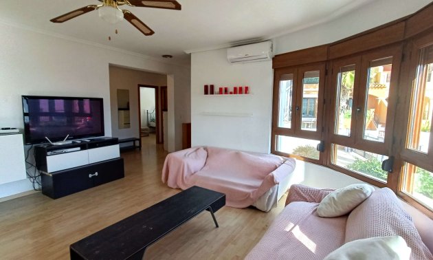 Resale - Villa -
Algorfa - La Finca Golf Resort