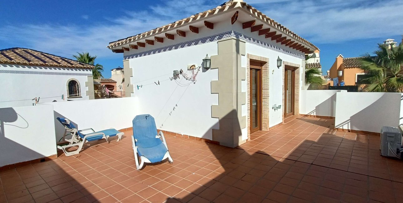 Resale - Villa -
Algorfa - La Finca Golf Resort