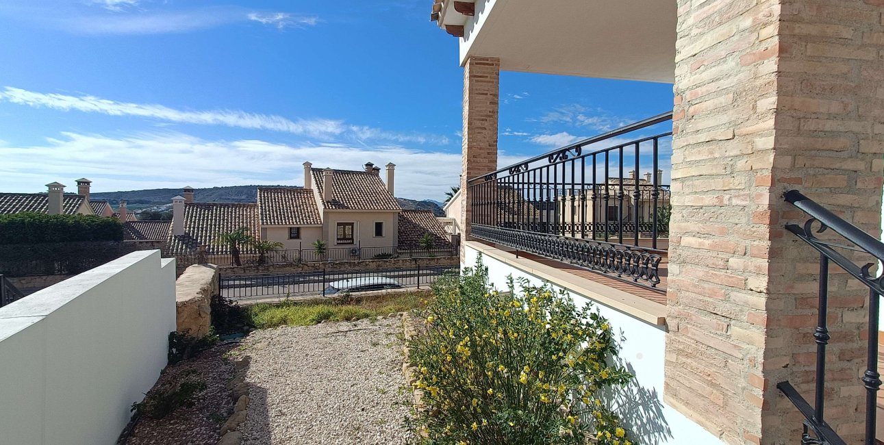 Resale - Villa -
Algorfa - La Finca Golf Resort