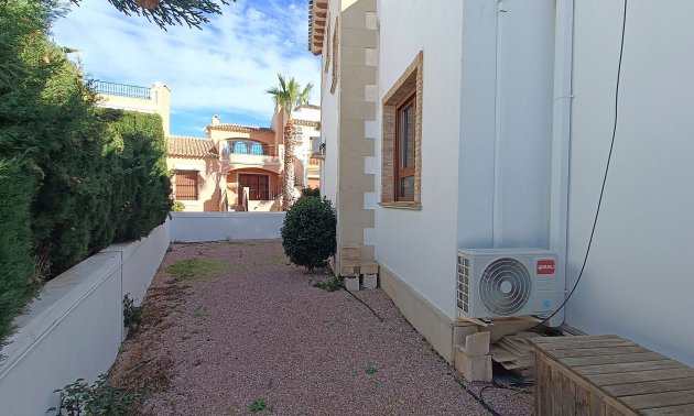 Resale - Villa -
Algorfa - La Finca Golf Resort
