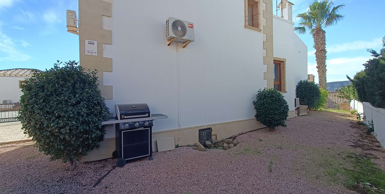 Resale - Villa -
Algorfa - La Finca Golf Resort