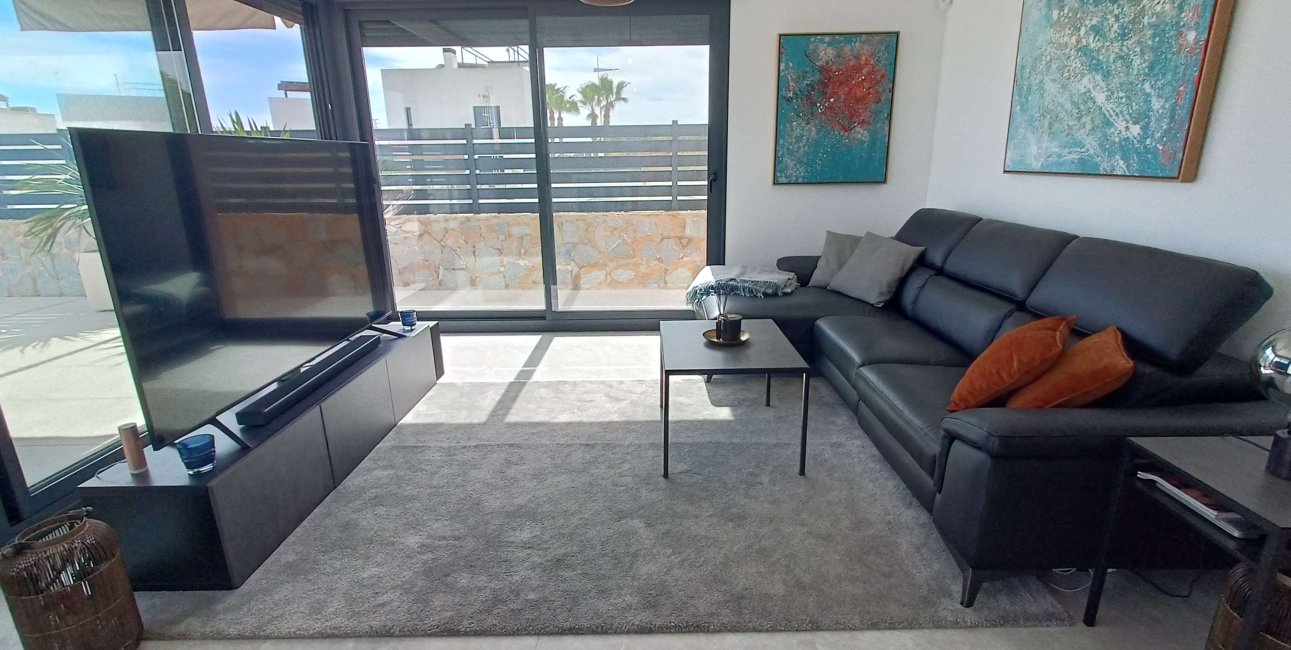 Resale - Villa -
Algorfa - La Finca Golf Resort