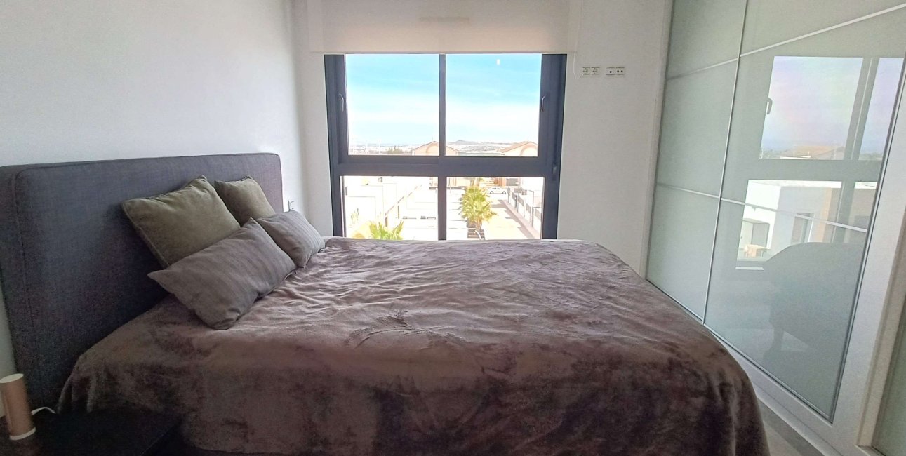 Resale - Villa -
Algorfa - La Finca Golf Resort