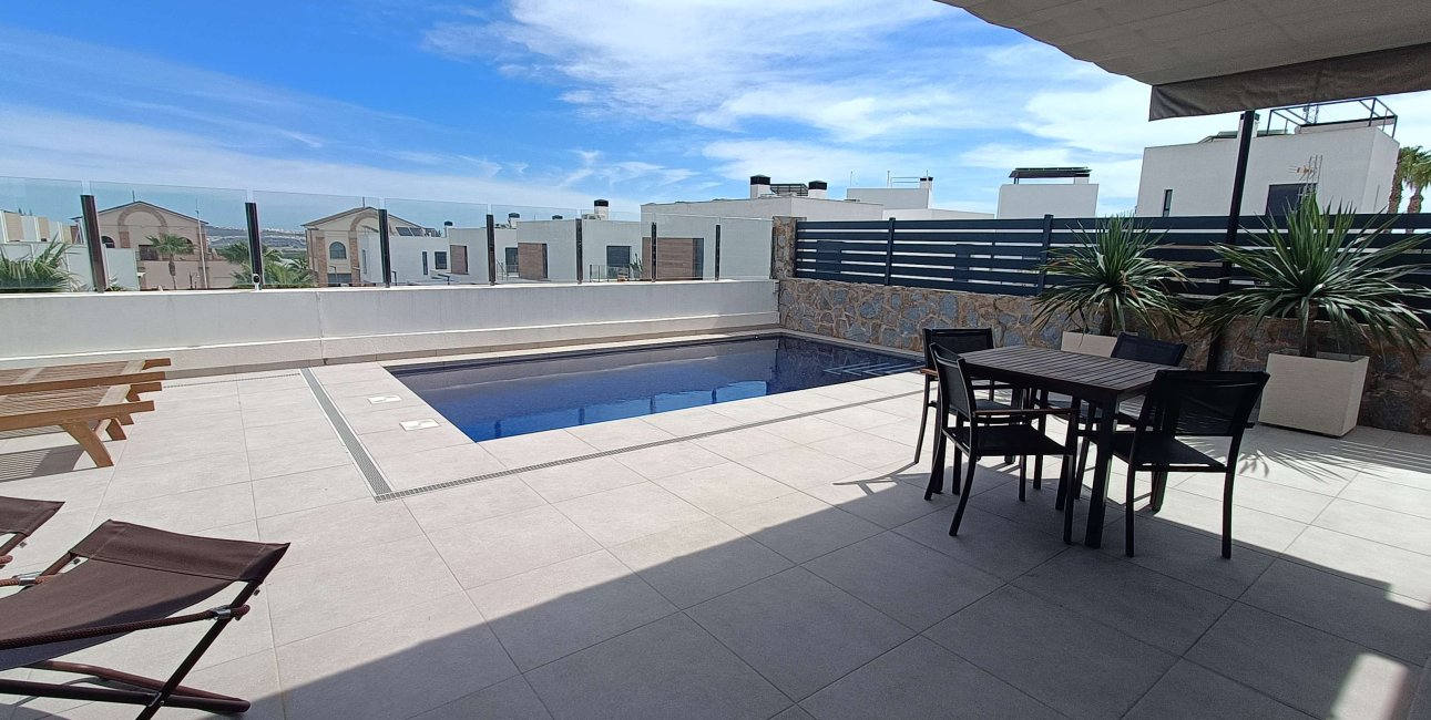 Resale - Villa -
Algorfa - La Finca Golf Resort