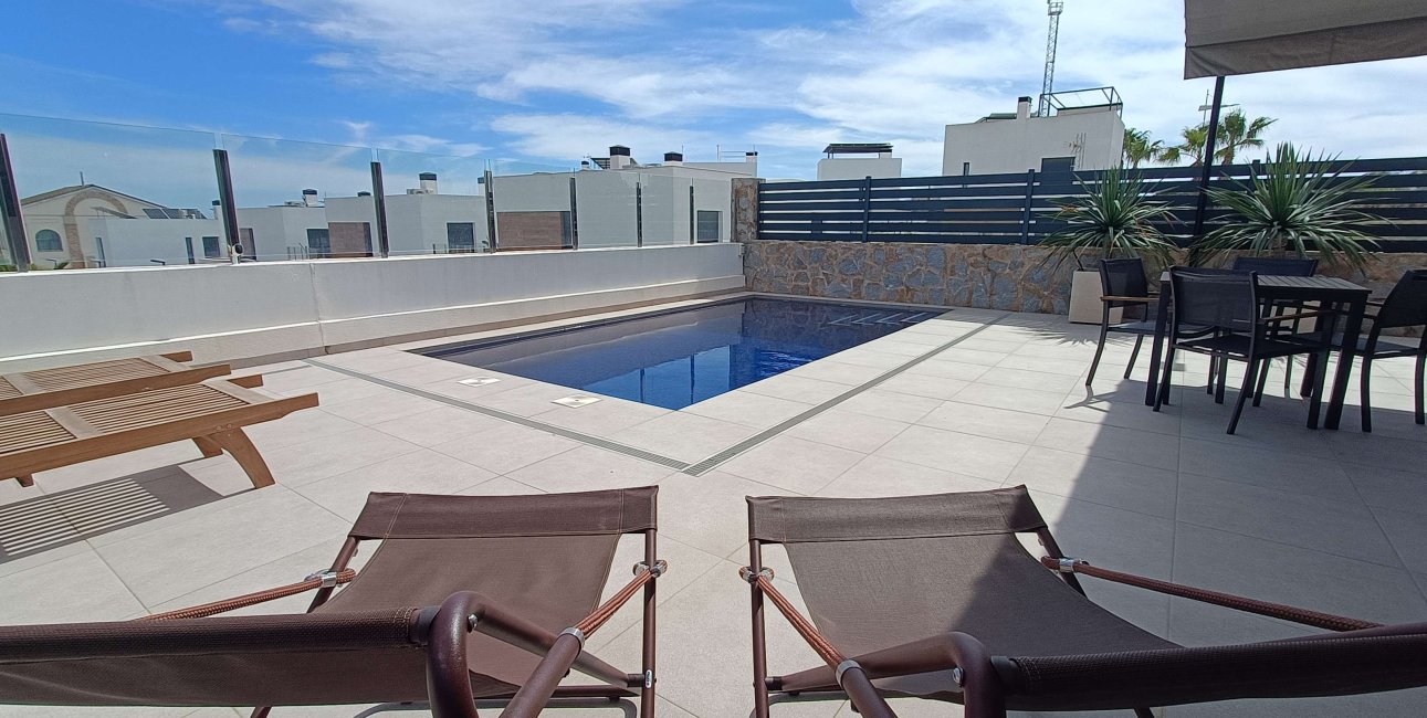 Resale - Villa -
Algorfa - La Finca Golf Resort