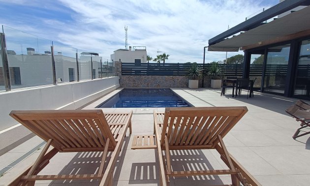 Resale - Villa -
Algorfa - La Finca Golf Resort