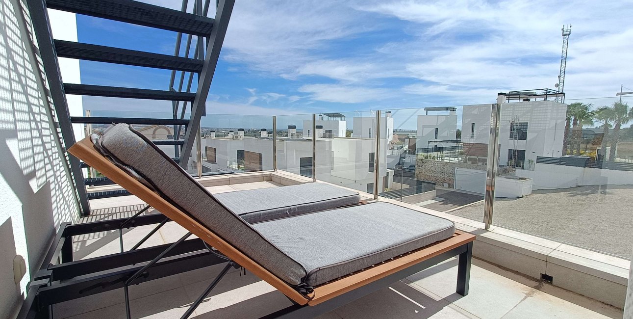 Resale - Villa -
Algorfa - La Finca Golf Resort