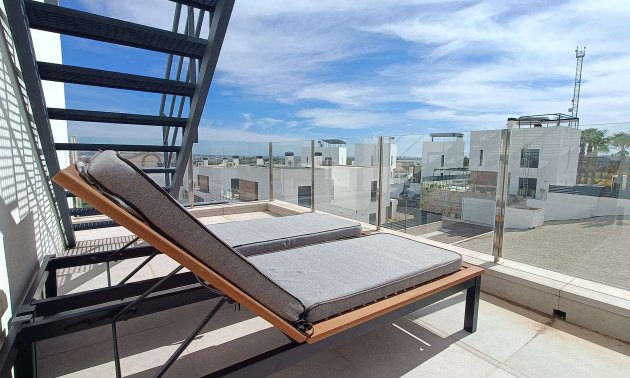 Resale - Villa -
Algorfa - La Finca Golf Resort