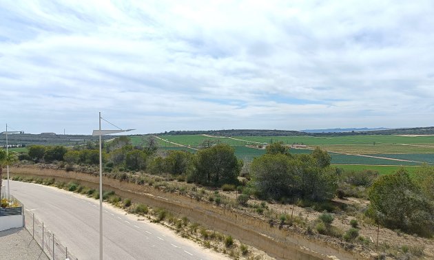 Resale - Villa -
Algorfa - La Finca Golf Resort