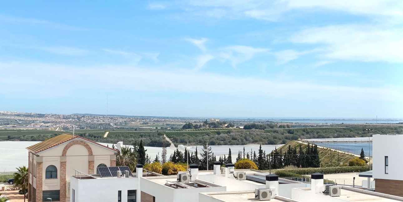 Resale - Villa -
Algorfa - La Finca Golf Resort