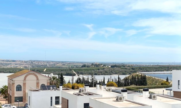 Resale - Villa -
Algorfa - La Finca Golf Resort