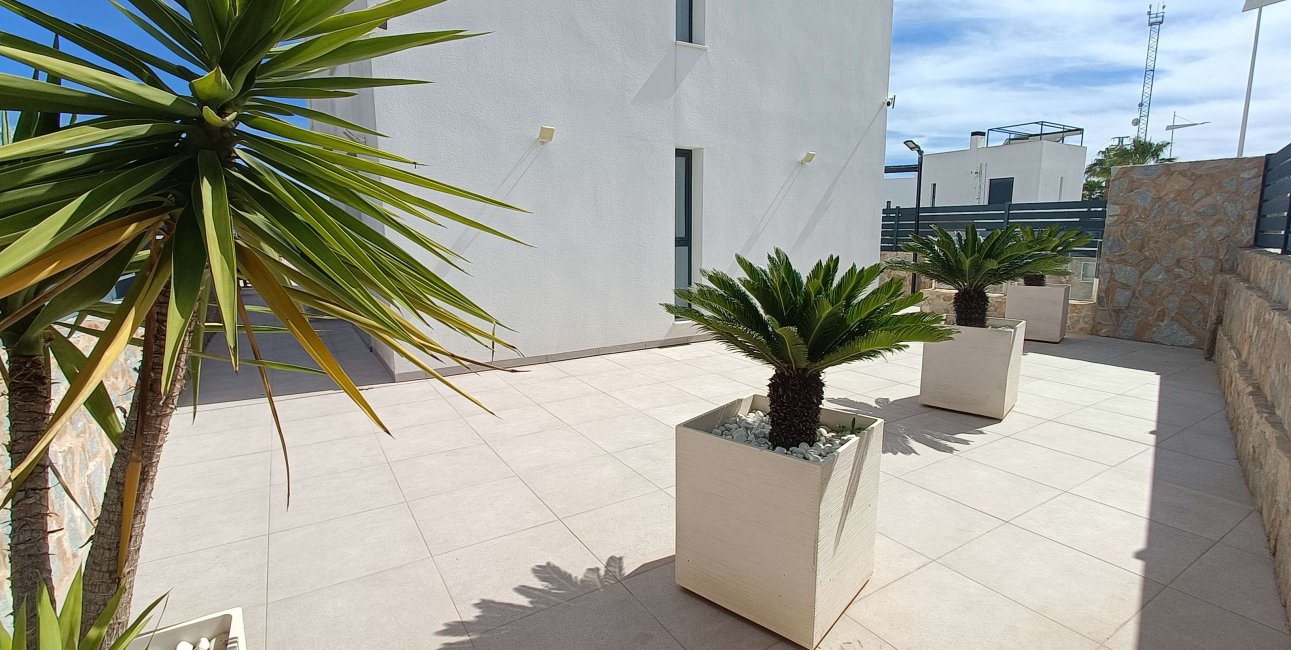 Resale - Villa -
Algorfa - La Finca Golf Resort