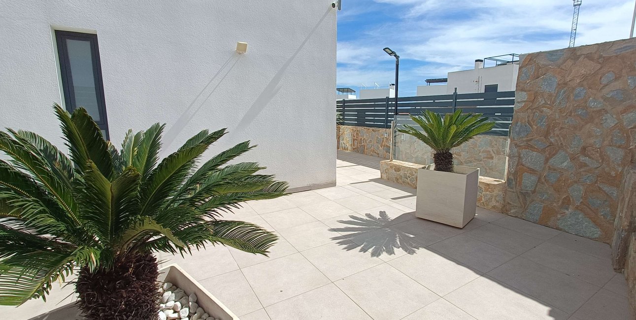 Resale - Villa -
Algorfa - La Finca Golf Resort