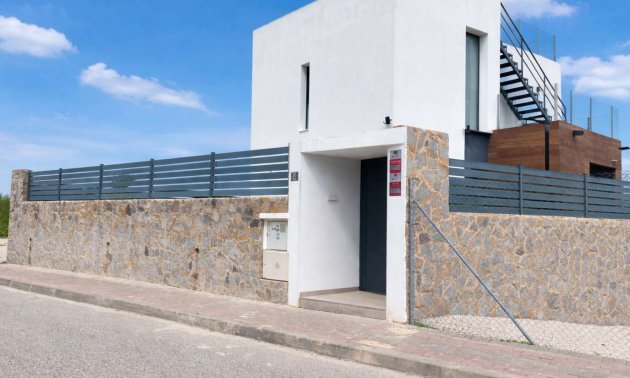Resale - Villa -
Algorfa - La Finca Golf Resort