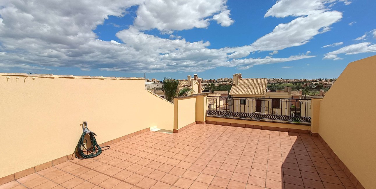 Resale - Apartment / flat -
Algorfa - La Finca Golf Resort
