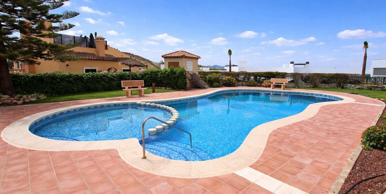 Resale - Apartment / flat -
Algorfa - La Finca Golf Resort