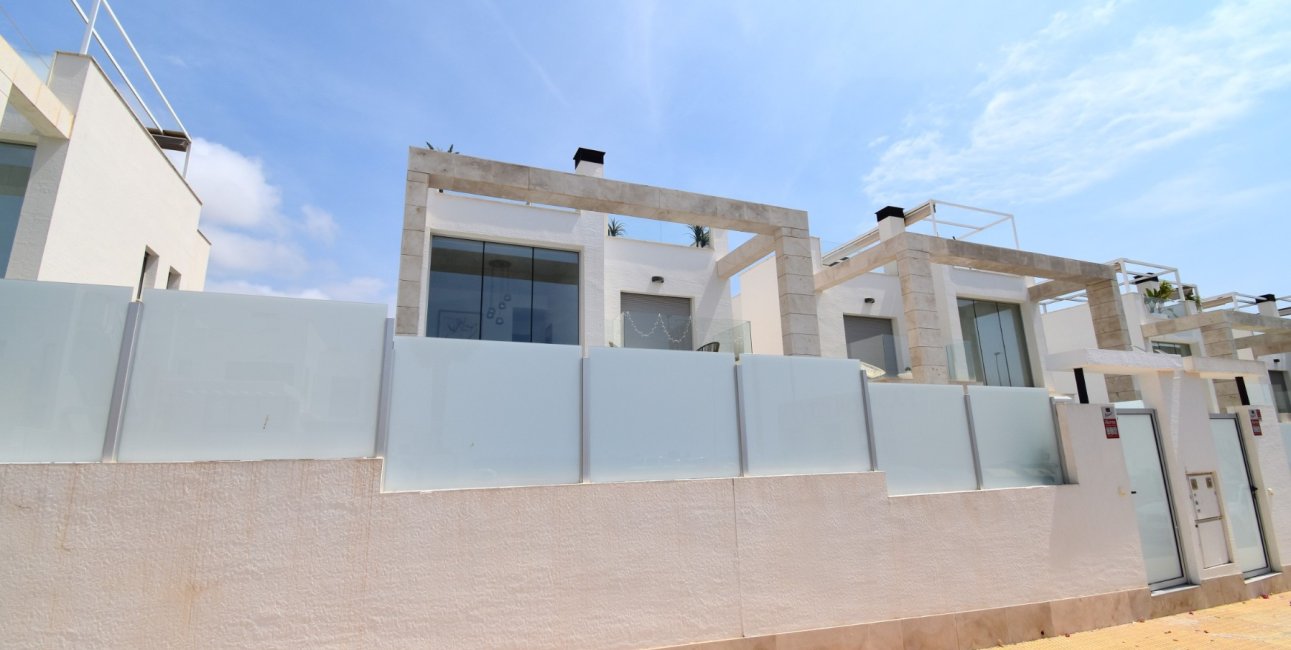 Resale - Villa -
Orihuela Costa - Lomas de Cabo Roig