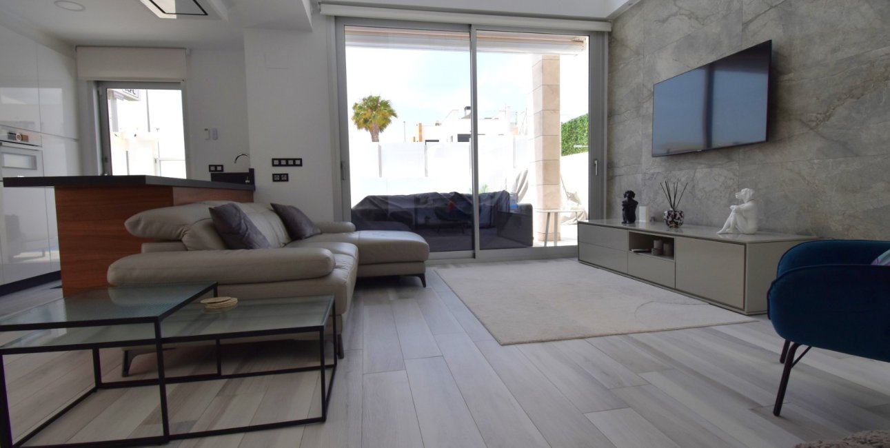 Resale - Villa -
Orihuela Costa - Lomas de Cabo Roig