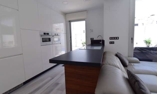 Resale - Villa -
Orihuela Costa - Lomas de Cabo Roig