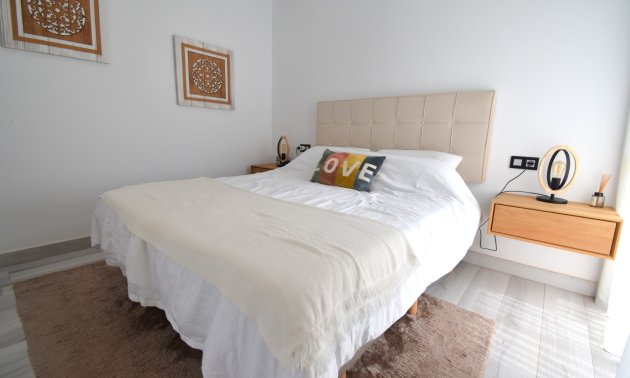 Resale - Villa -
Orihuela Costa - Lomas de Cabo Roig