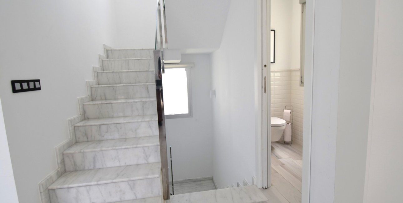Resale - Villa -
Orihuela Costa - Lomas de Cabo Roig