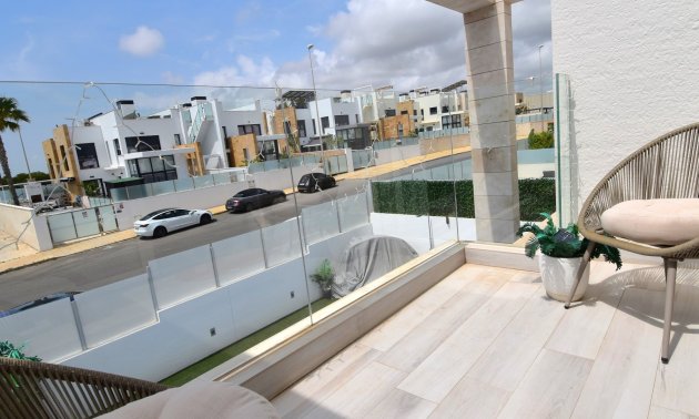 Resale - Villa -
Orihuela Costa - Lomas de Cabo Roig