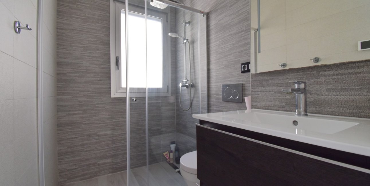 Resale - Villa -
Orihuela Costa - Lomas de Cabo Roig
