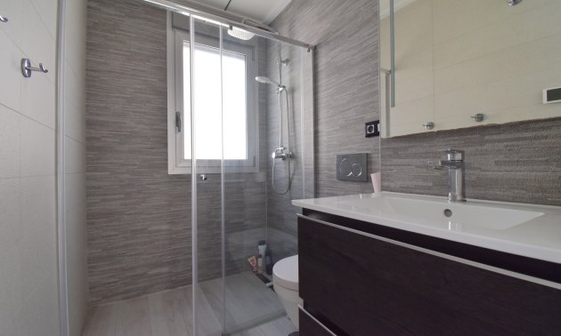 Resale - Villa -
Orihuela Costa - Lomas de Cabo Roig