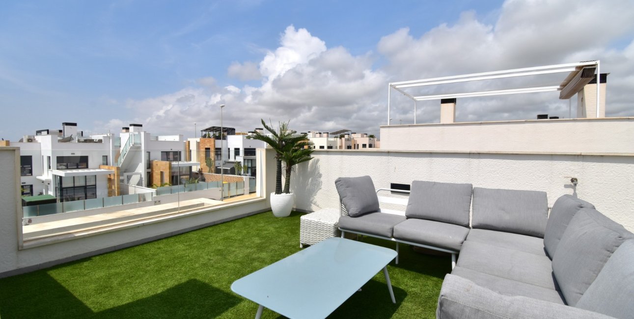 Resale - Villa -
Orihuela Costa - Lomas de Cabo Roig