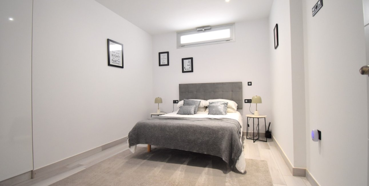Resale - Villa -
Orihuela Costa - Lomas de Cabo Roig