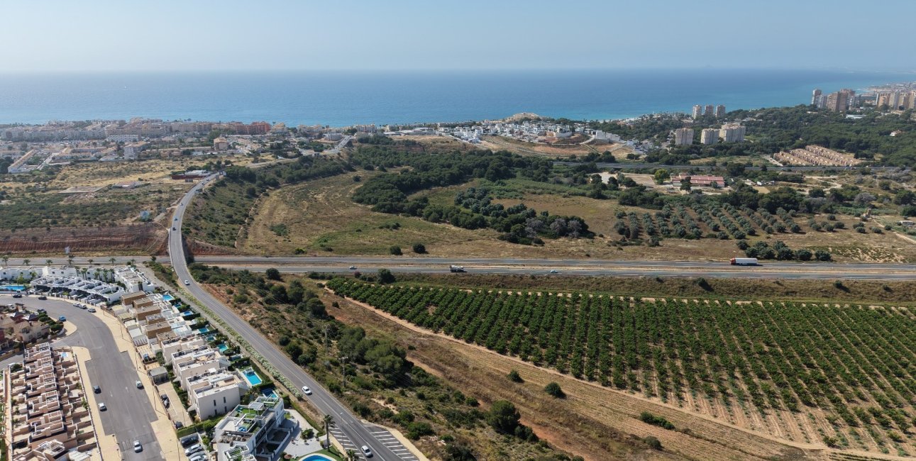 Resale - Villa -
Orihuela Costa - Lomas de Cabo Roig