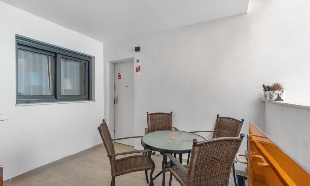 Resale - Apartment / flat -
Torrevieja - Frutales - Rosaleda