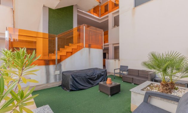 Resale - Apartment / flat -
Torrevieja - Frutales - Rosaleda