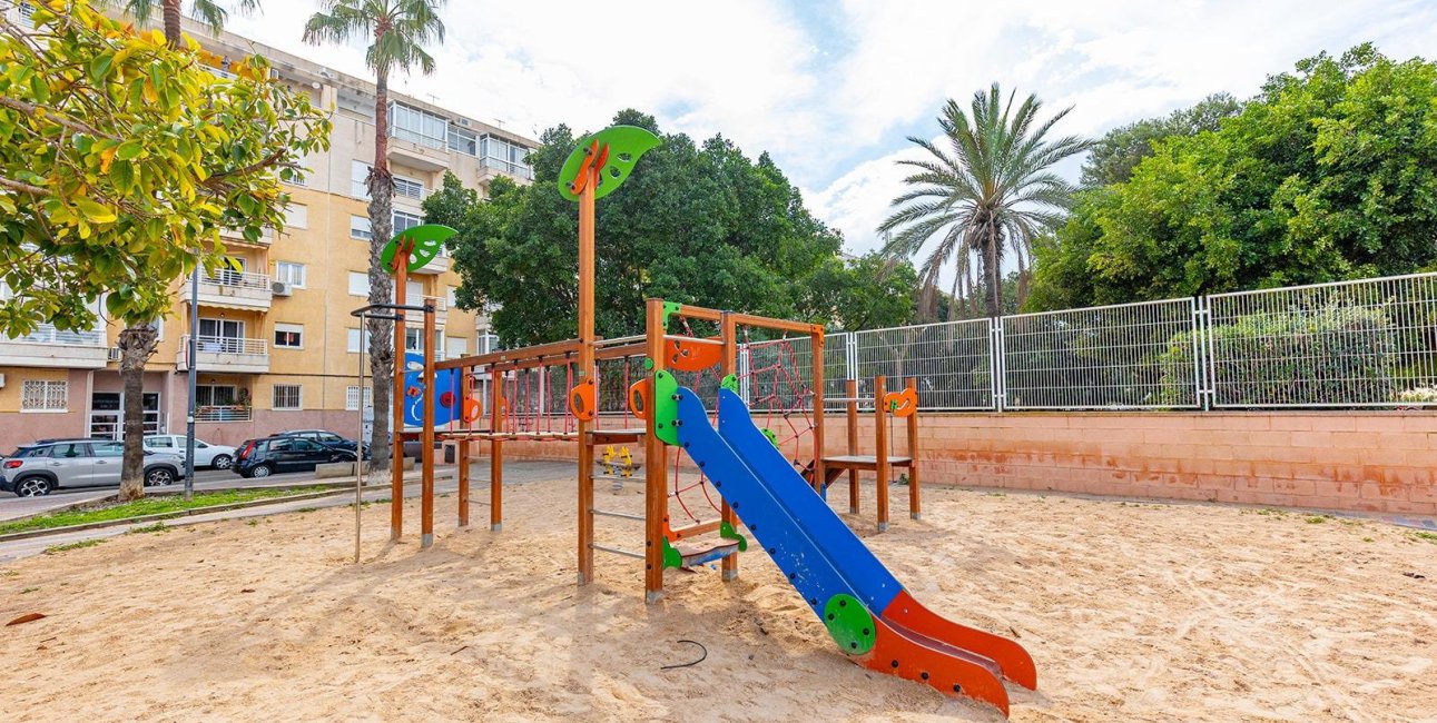 Resale - Penthouse -
Torrevieja - Estacion de autobuses