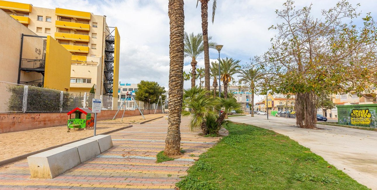 Resale - Penthouse -
Torrevieja - Estacion de autobuses