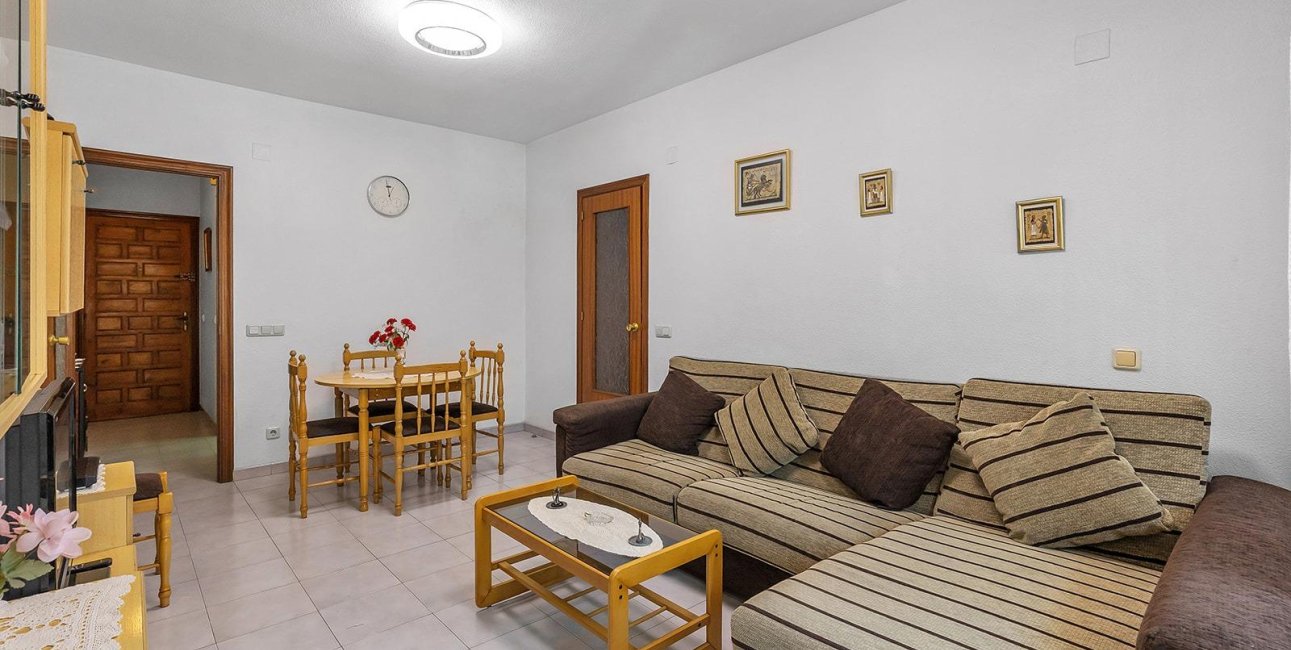 Resale - Apartment / flat -
Torrevieja - Estacion de autobuses
