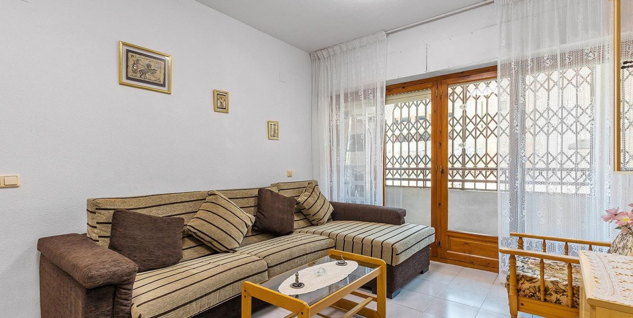 Resale - Apartment / flat -
Torrevieja - Estacion de autobuses