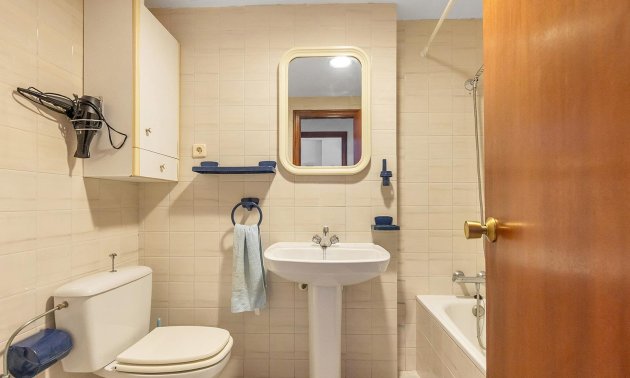 Resale - Apartment / flat -
Torrevieja - Estacion de autobuses
