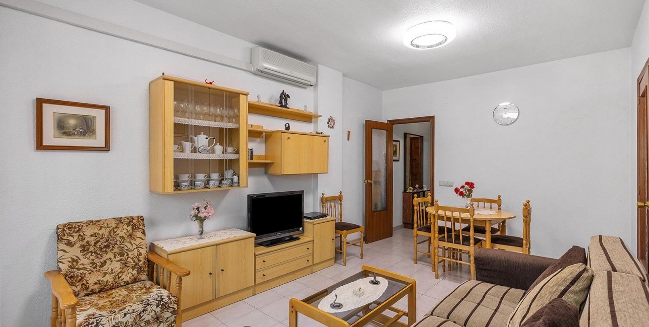 Resale - Apartment / flat -
Torrevieja - Estacion de autobuses