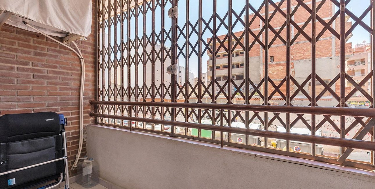 Resale - Apartment / flat -
Torrevieja - Estacion de autobuses