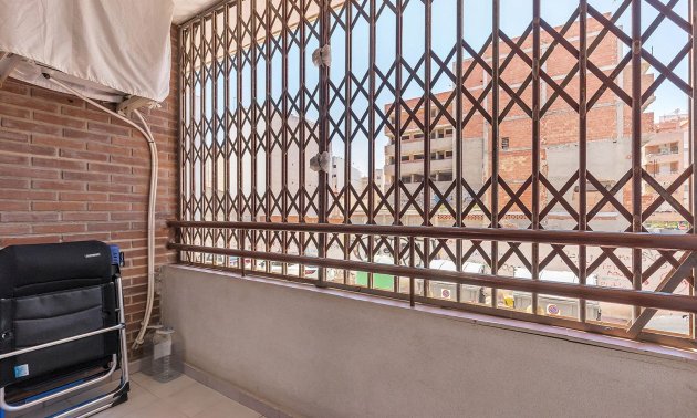 Resale - Apartment / flat -
Torrevieja - Estacion de autobuses